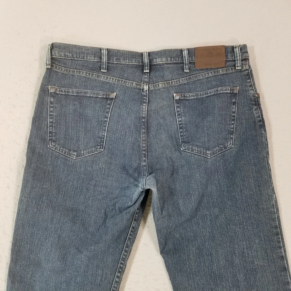 Wrangler jeans men's 38x30 relaxed straight blue stretch denim pants